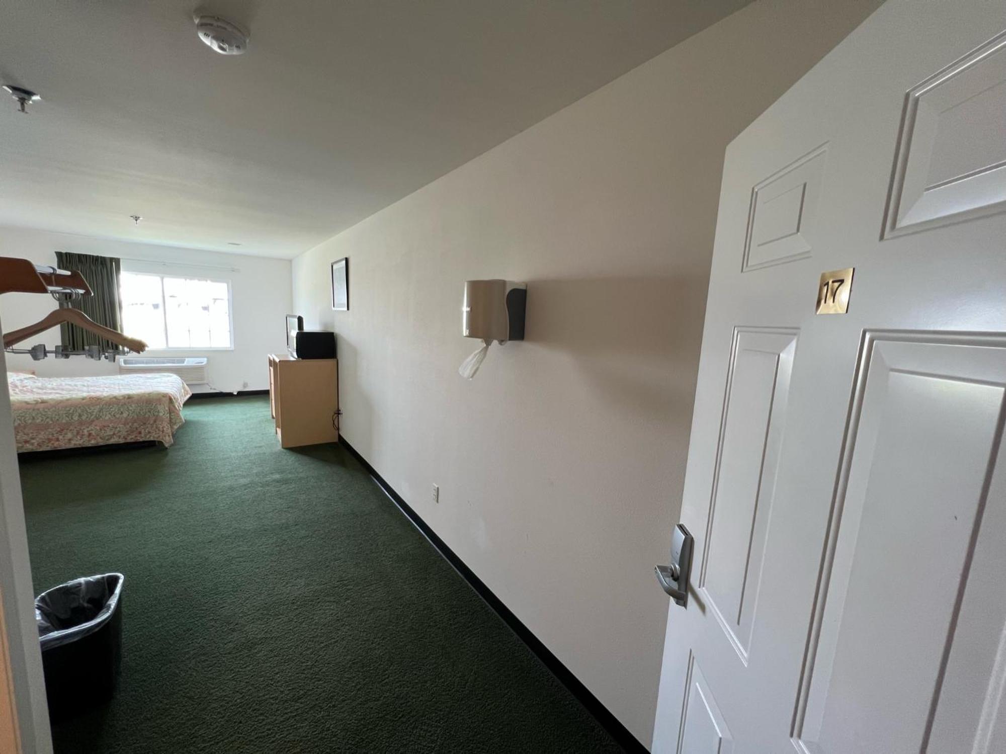 Red Bud Country Inn Екстериор снимка