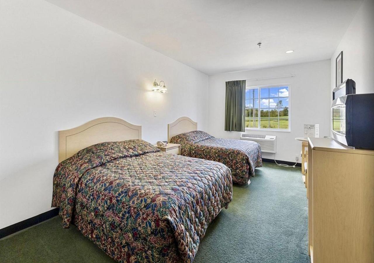 Red Bud Country Inn Екстериор снимка